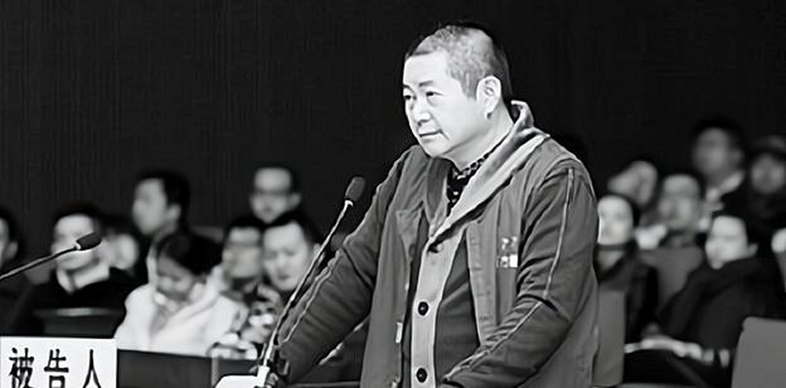 2012年,内蒙地区,一位名叫张宏的老板因急需周转资金,向胡方权借了