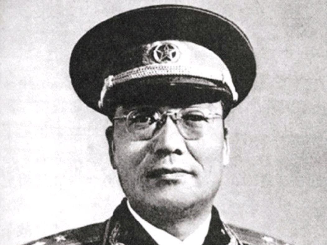 韩炼成明明不是黄埔军校的学生,那他怎么是从黄埔军校毕业的呢?