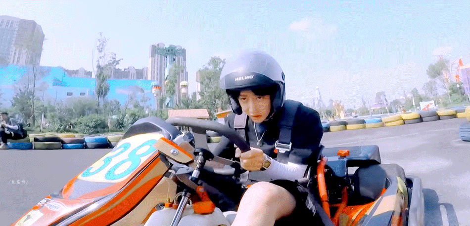 粉丝:王一博,这视频确定是你自愿发的?