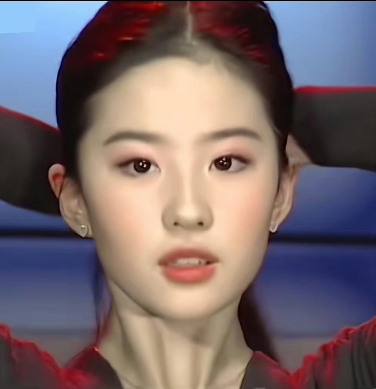 刘亦菲头骨和五官,面部骨骼都是精致的,这才是顶级大美人.