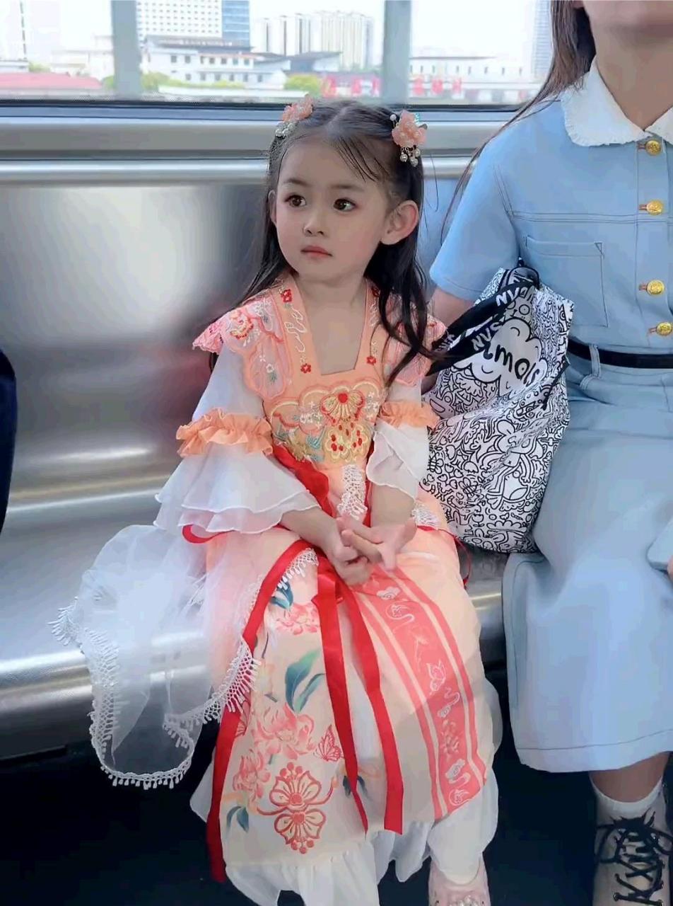 又是骗我生女儿的一天.