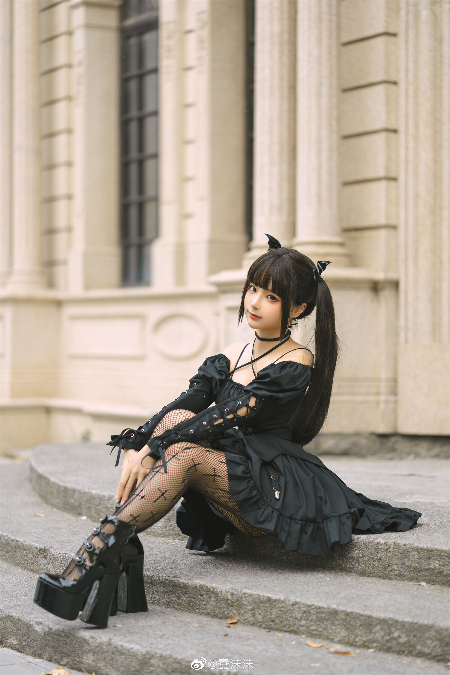 蠢沫沫无创可贴线上看图,黑色裙摆撩过绿荫小道 蠢沫沫无创可贴线上看图,黑色裙摆撩过绿荫小道