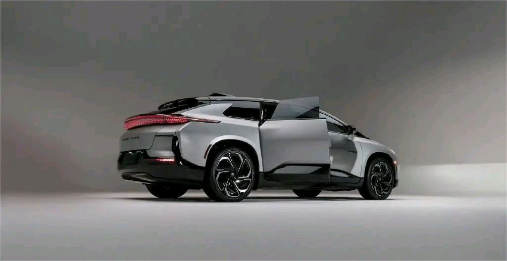 ff911别让贫穷限制想象