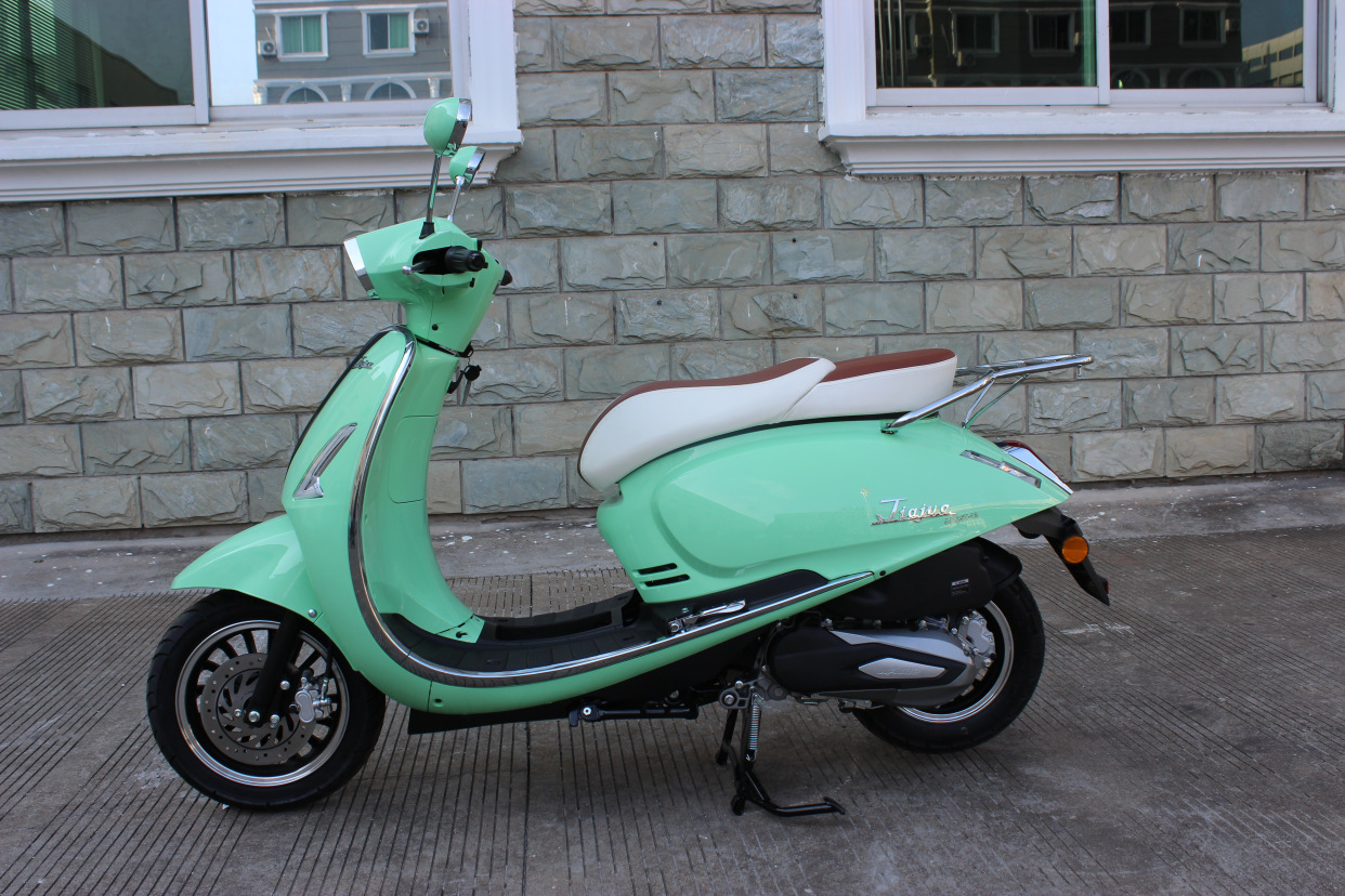 售价7580元,嘉爵又出新车:金龟125,复古外观,适合城市通勤!