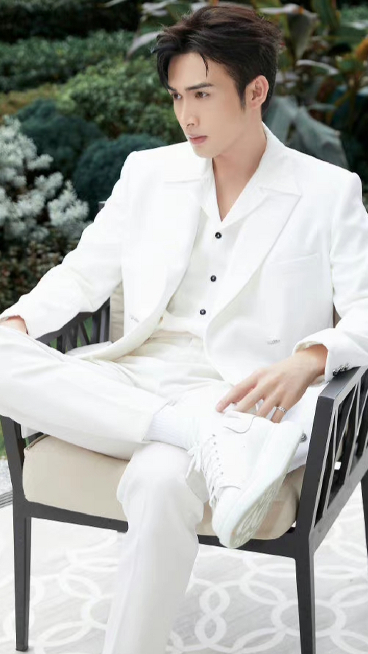 张艺兴张若昀张彬彬工作室出图,你最喜欢谁的状态呢?