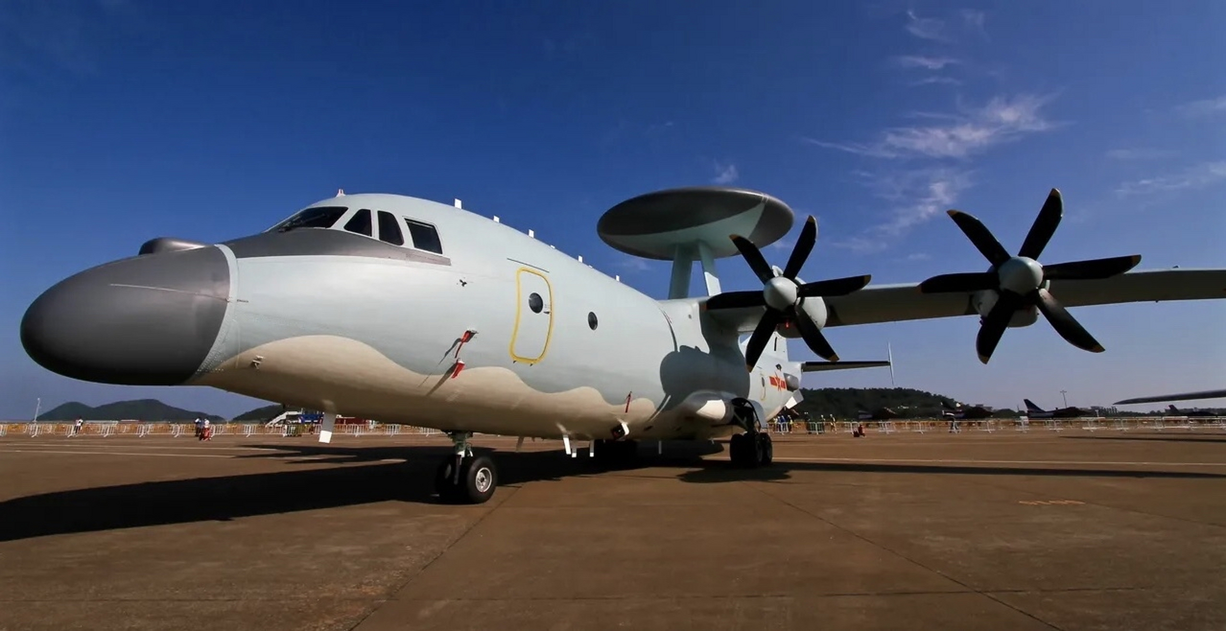 中国空军的千里眼:空警-500预警机 空警-500预警机:是我国研制装备