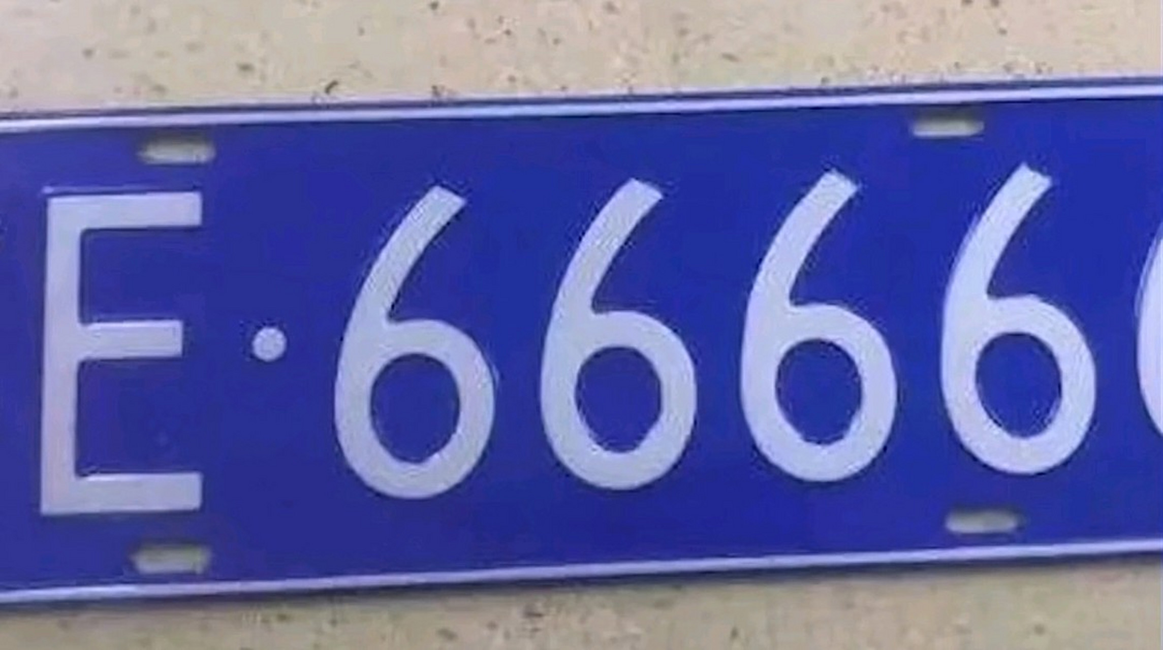 这是什么运气?选了66666车牌