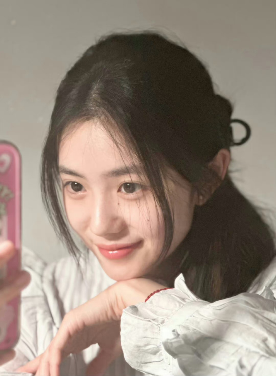 刘浩存美照,甜美可爱!#养眼美女