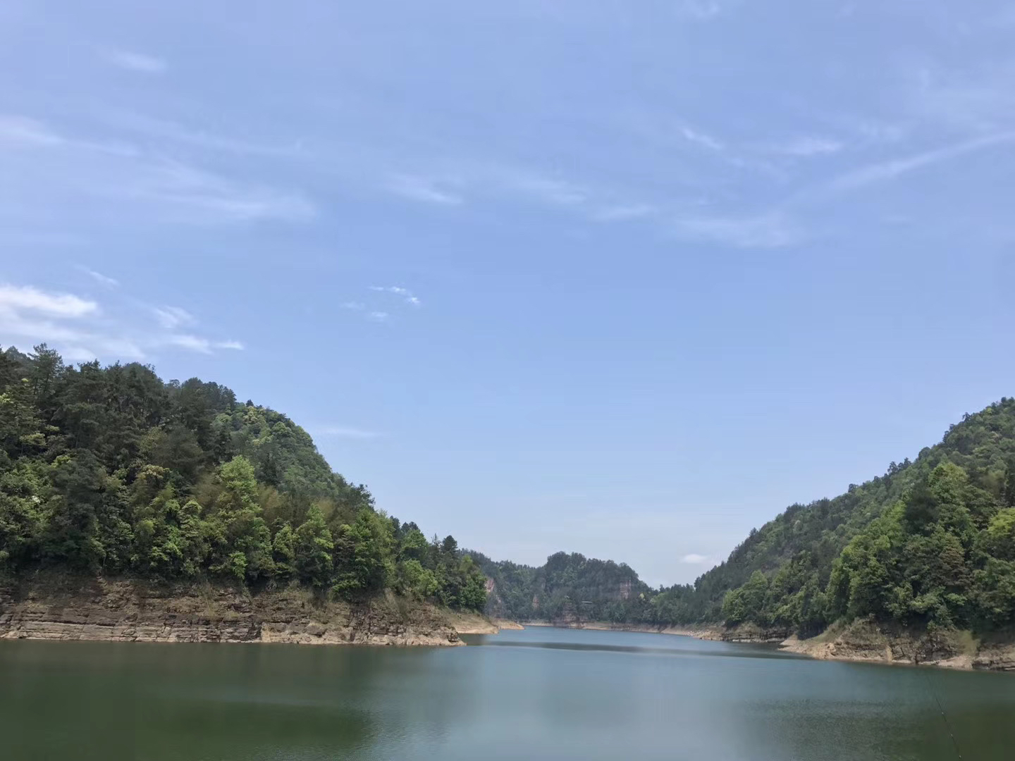 湘西永顺万坪杉木河水库的山水风光,崇山峻岭,茂林修竹
