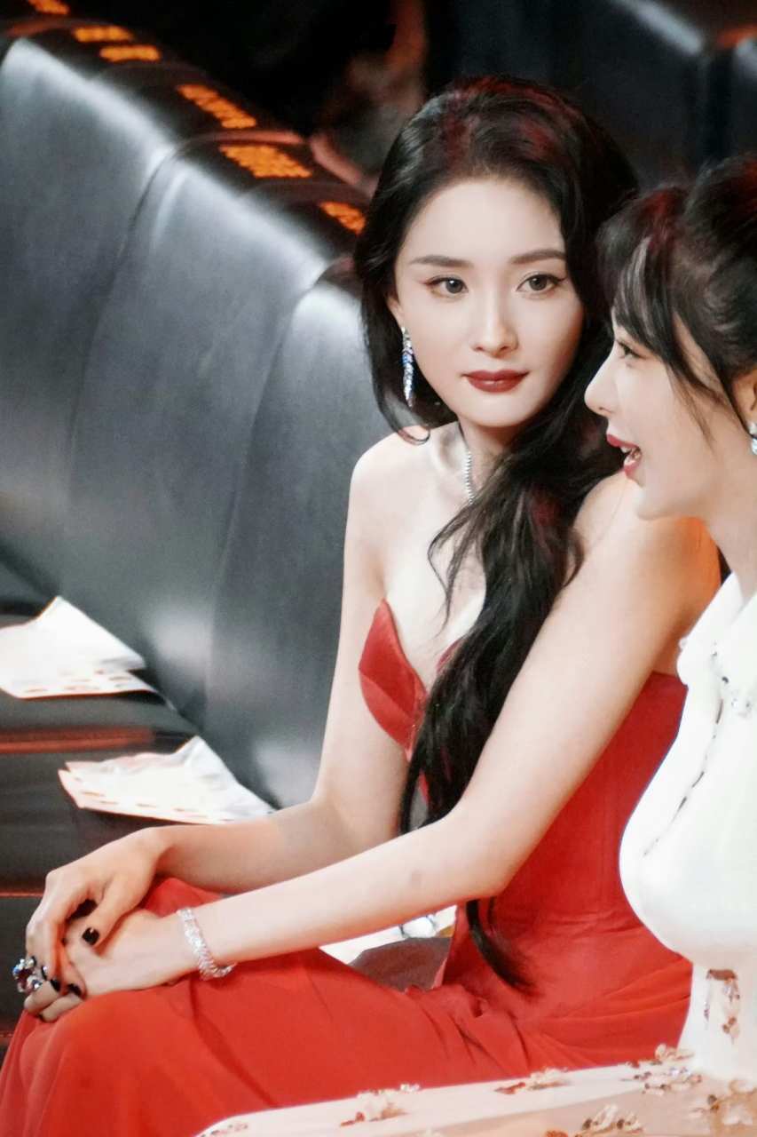 杨幂 含情脉脉的眼神