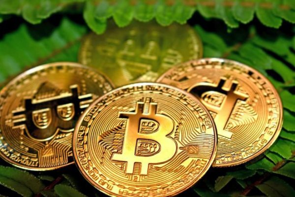 比特币价格面临进一步挤压的风险，BTC 多头捍卫 20000 美元