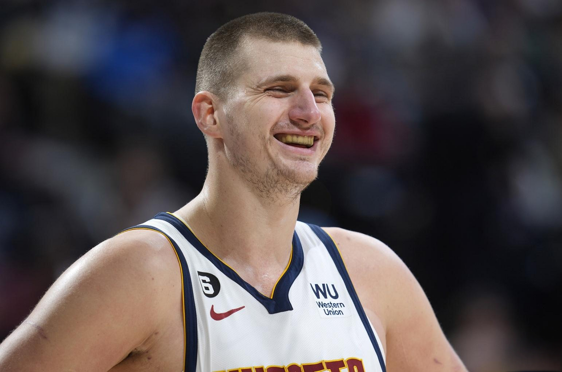 约基奇:整场我都手感不佳但队友仍相信我 很高兴我们赢了 今天,nba