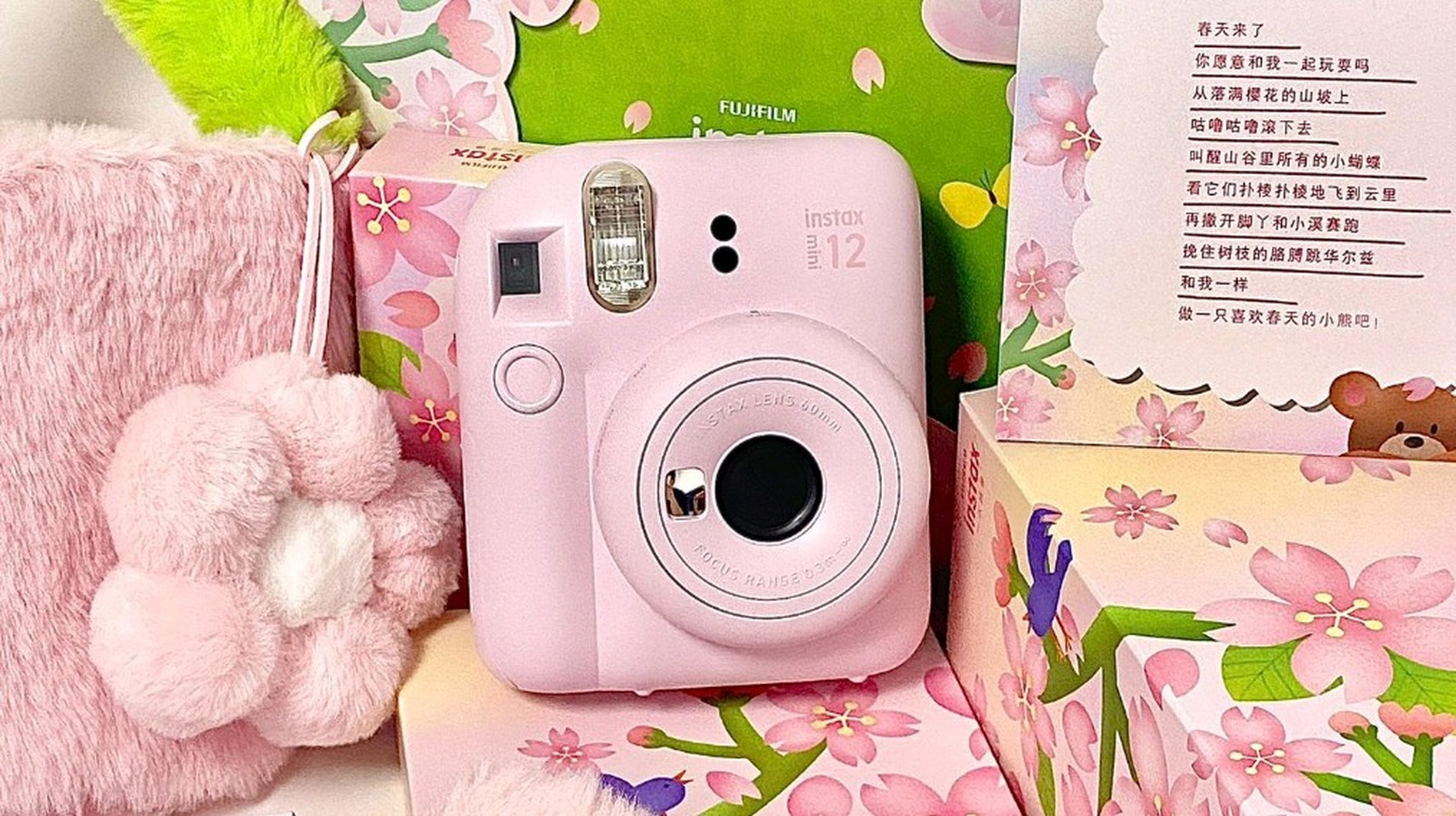 富士instax拍立得相机是捕捉生活珍贵瞬间的得力工具,它即拍即得,立即