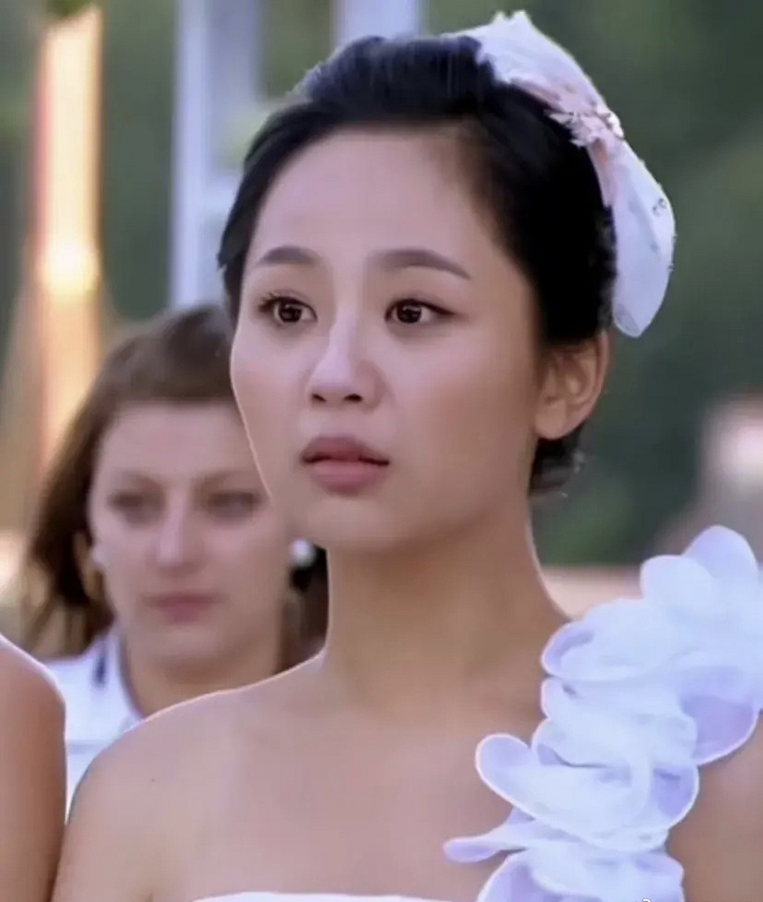 原来杨紫还演过《花非花雾非雾》啊,谁能告诉我她做了哪些美容项目[并