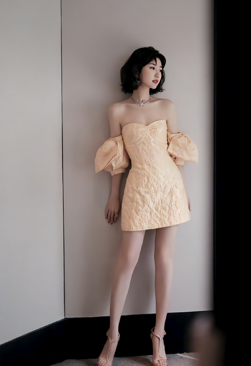 从头美到脚少女感满满的毛晓彤!