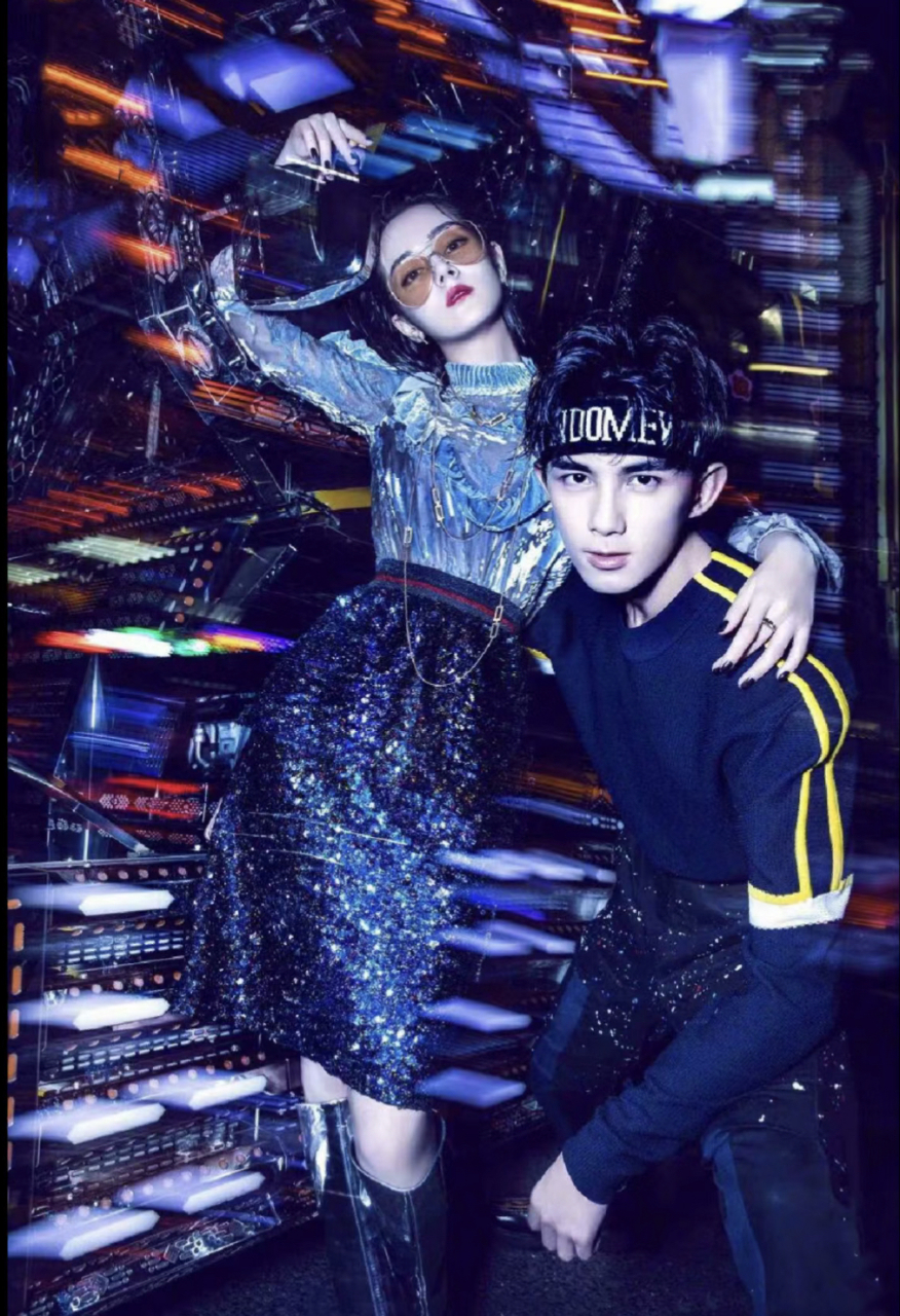 迪丽热巴,吴磊时尚大片