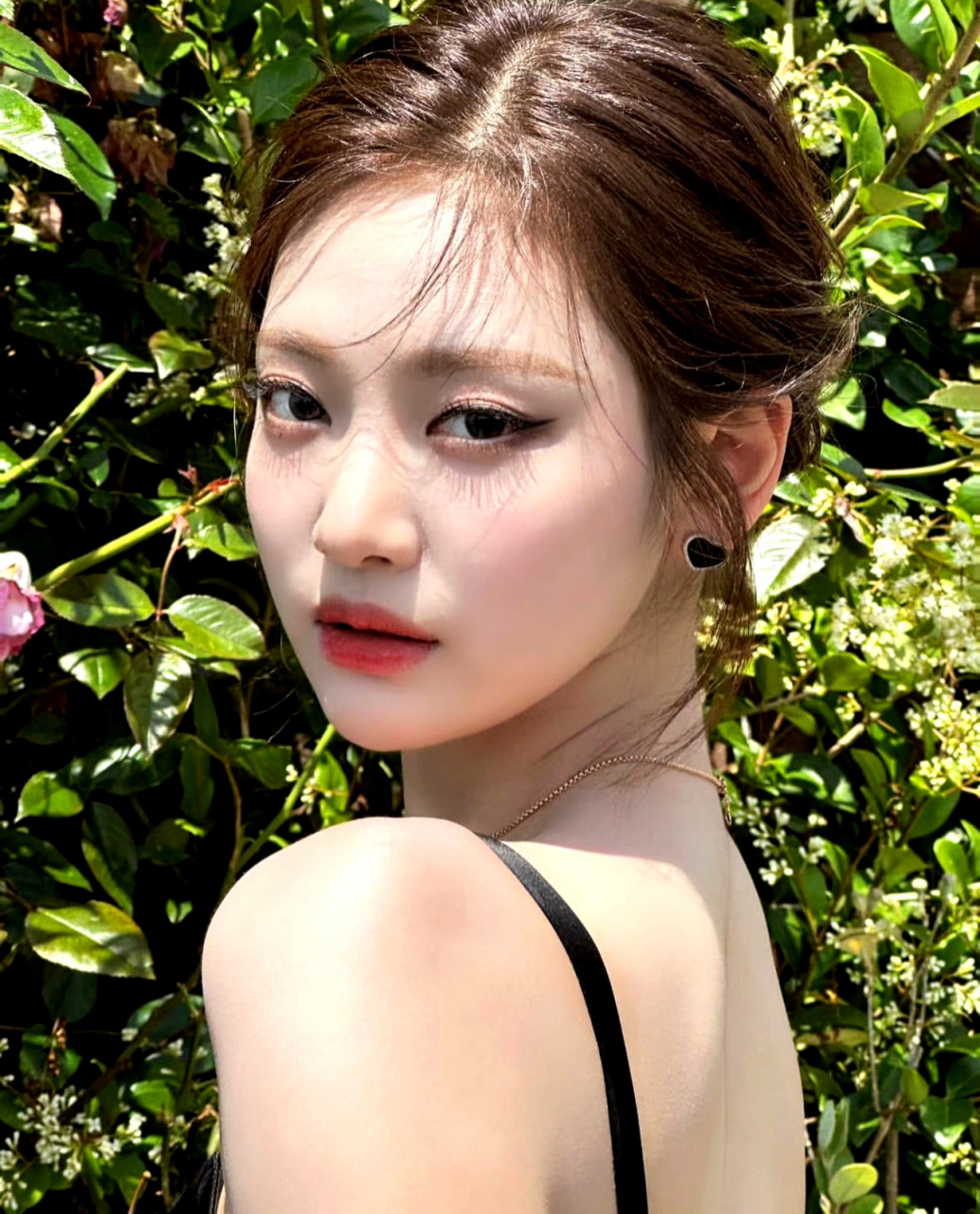 宁艺卓开通微博  中国内地女歌手,韩国女子演唱组合aespa成员宁艺卓