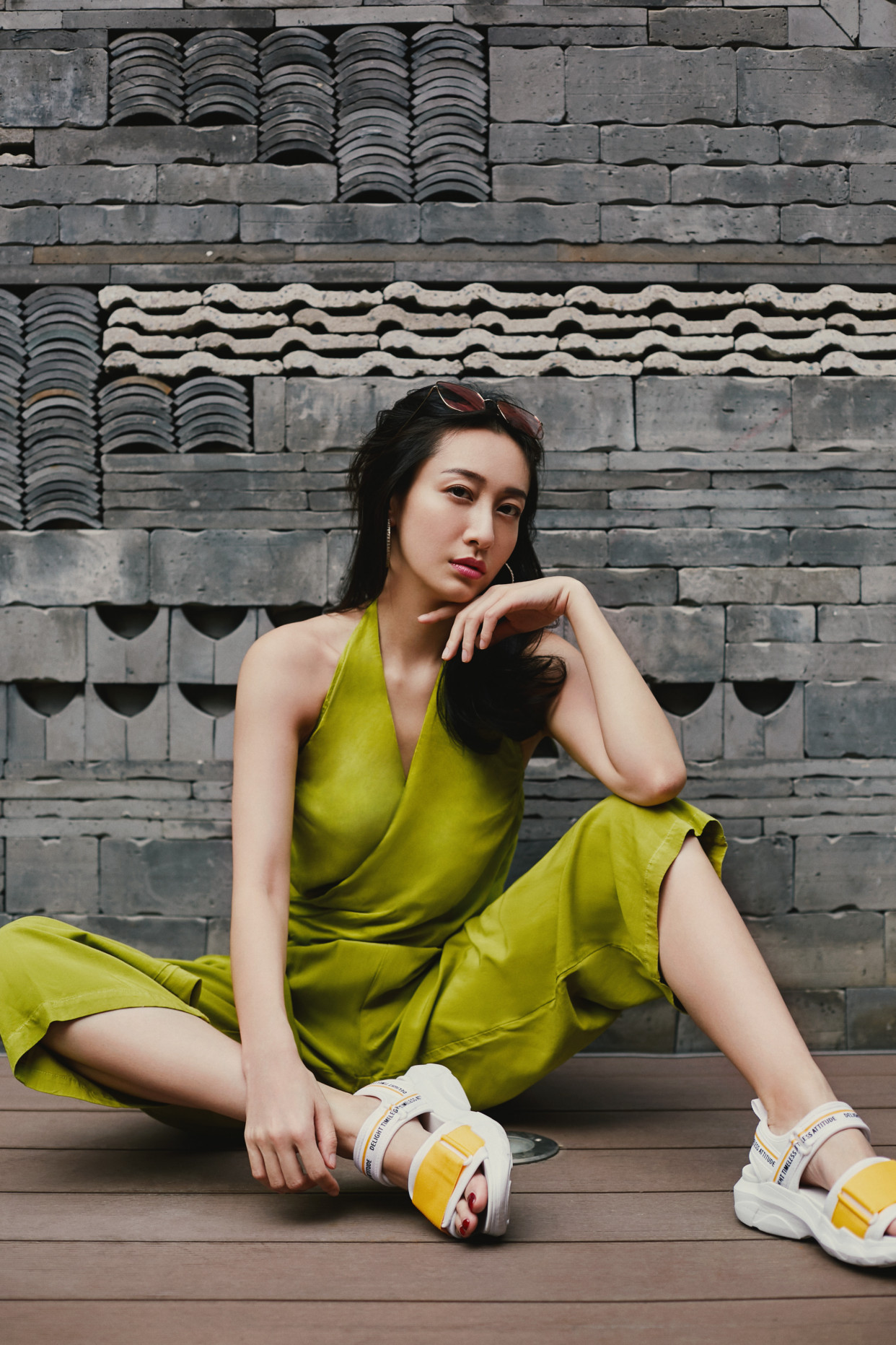 董维嘉穿搭日志|超飒姐姐风!这个夏天一起乘风破浪吧