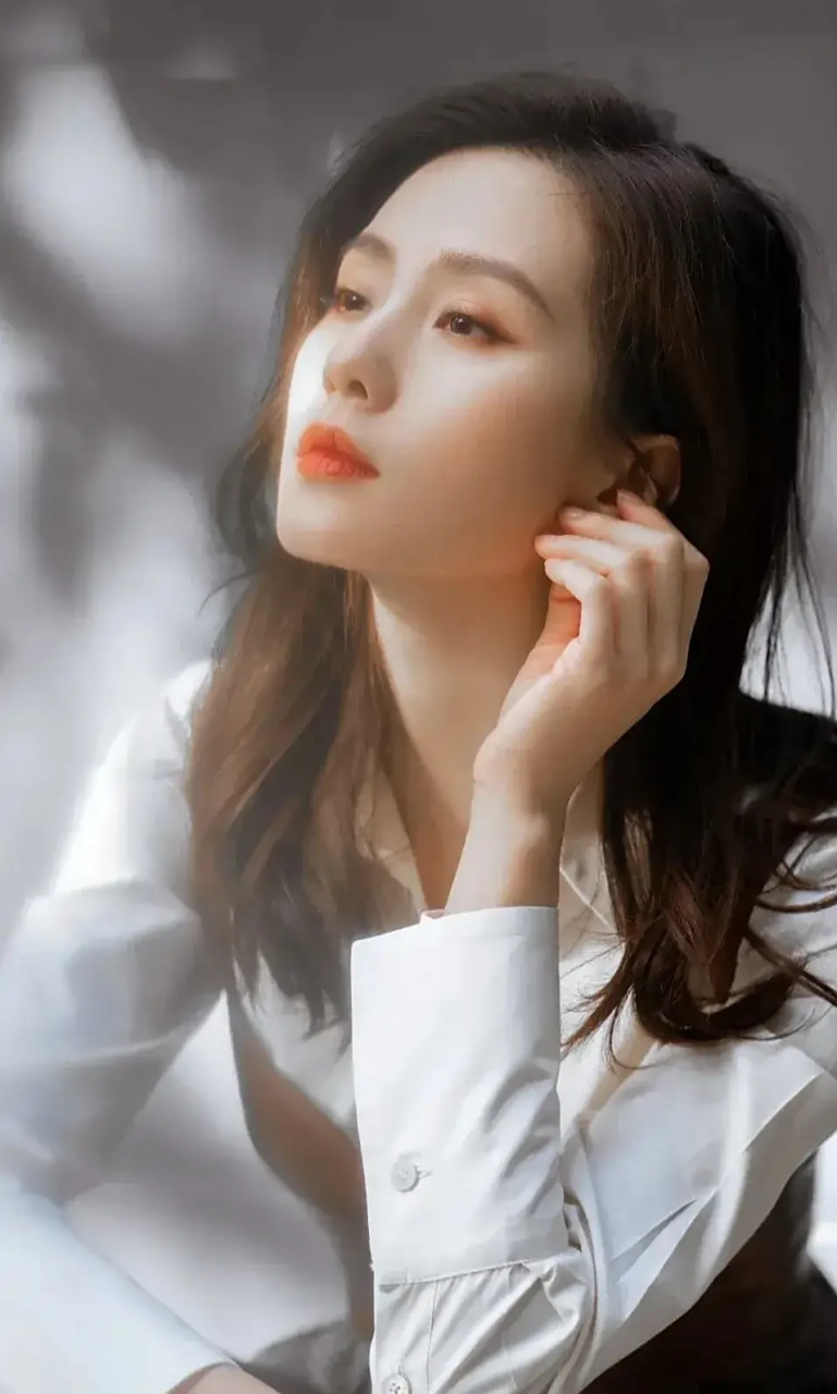 刘诗诗最新动态,现在 刘诗诗图片越来越多了,现在刘亦菲, 刘诗诗,景甜