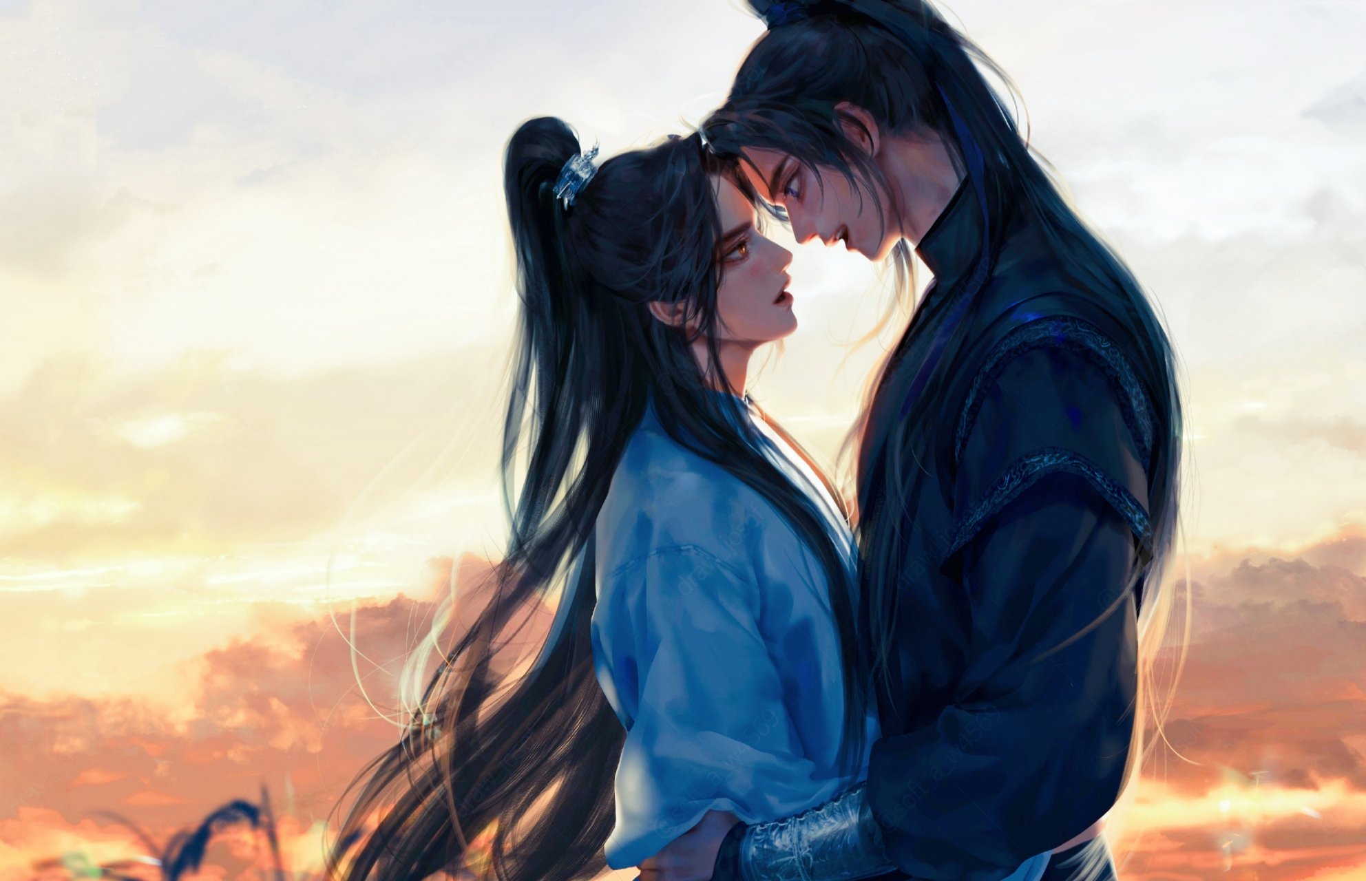 墨燃看着他,星火飞扬着,像是橘色的萤火虫散入黑夜,他看着黑夜里那个