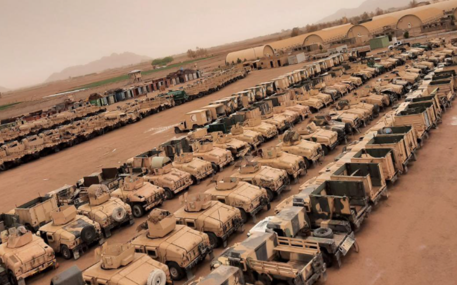 塔利班挑战伊朗2000辆坦克,凭美国留下的装备,塔利班没这个实力