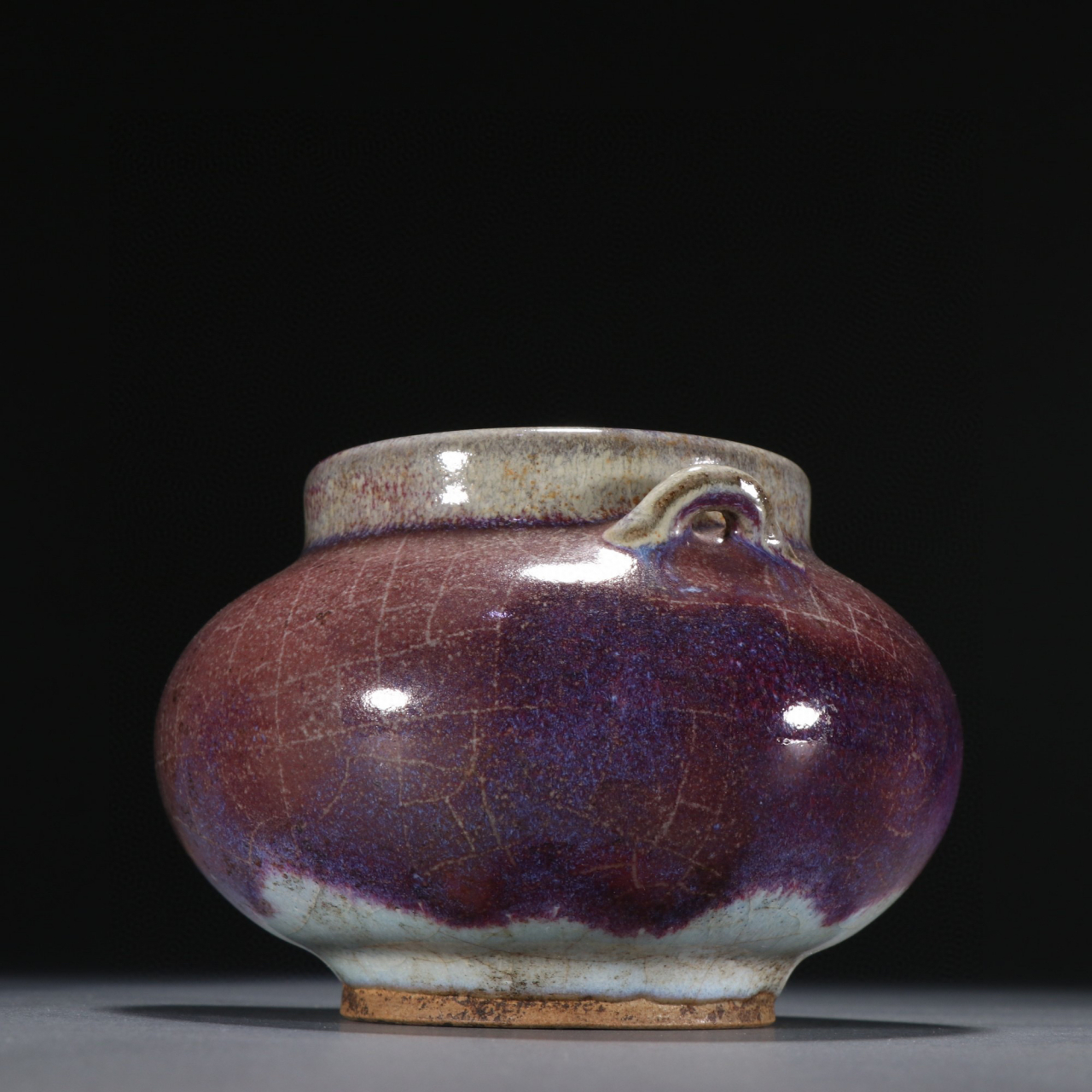 旧藏 钧窑开片双耳香炉. 规格:高8㎝宽12㎝