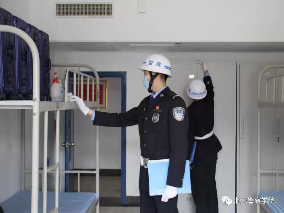 北京警察学院军训图片