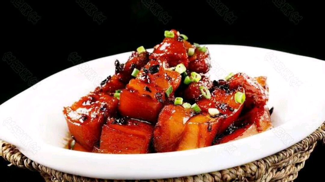 大厨疯了员工餐15元三菜一汤吃红烧肉牛腩,他自信说毛利不会超标