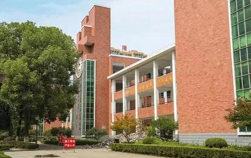 湖北高中排名发布!仙桃中学当之无愧,但第二才是清华北大的摇篮