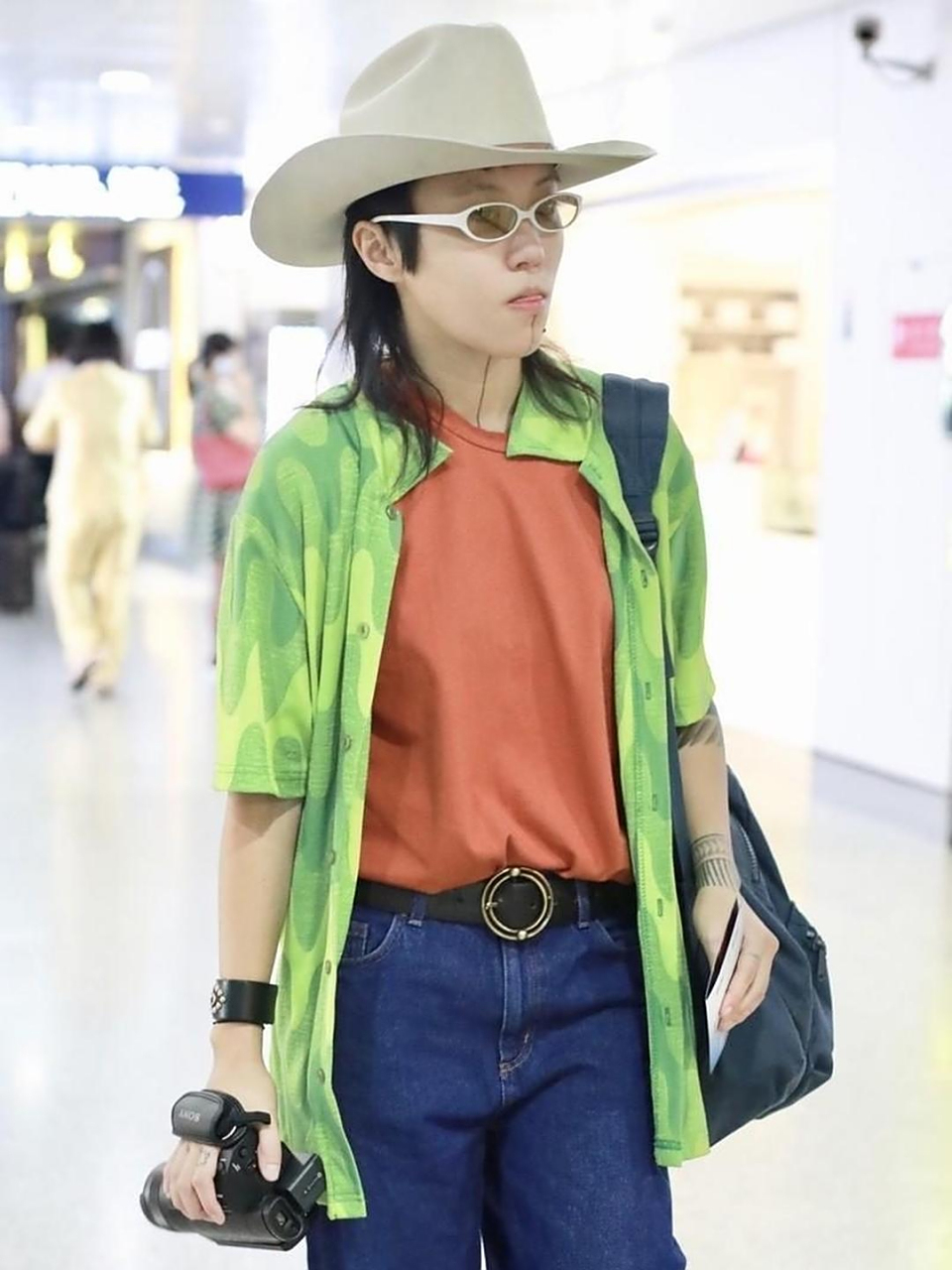 不愧是窦唯和王菲的女儿,窦靖童.