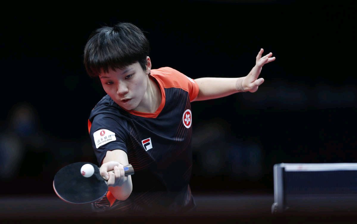 打得非常放松,伊藤美诚掌控了比赛,杜凯琹尽力而为