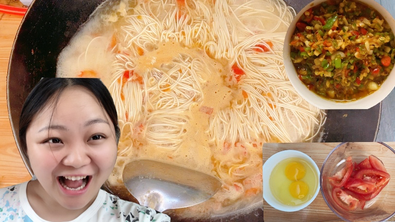 川妹子出租屋做西红柿鸡蛋面,配上自制剁椒酱,不比外面卖的差