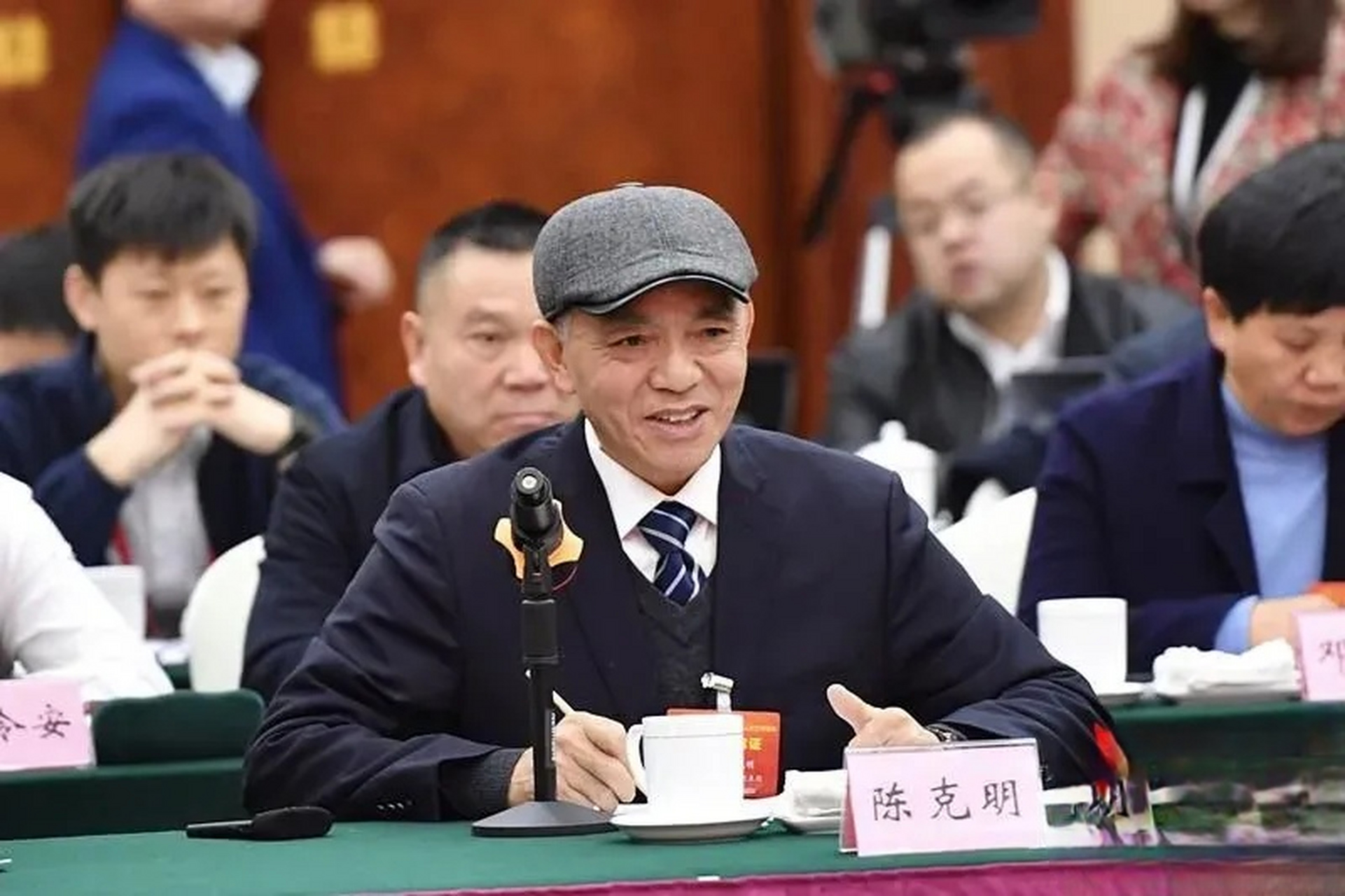 陈克明:1952年出生于湖南南县,现任克明面业股份有限公司董事长.