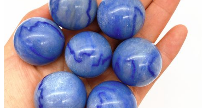 蓝东陵玉是染色的吗