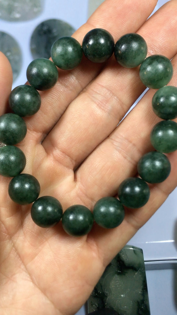 四会天光墟捡漏翡翠老蓝水手串