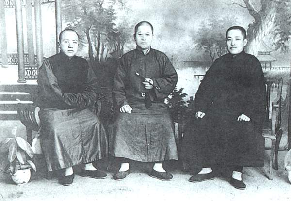 张寿臣才是相声界的泰斗,他培养了两位大师,张杰尧虽辈大也服他