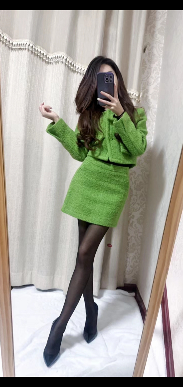 臭美自拍美一下#美腿丝袜高跟鞋# #黑丝高跟