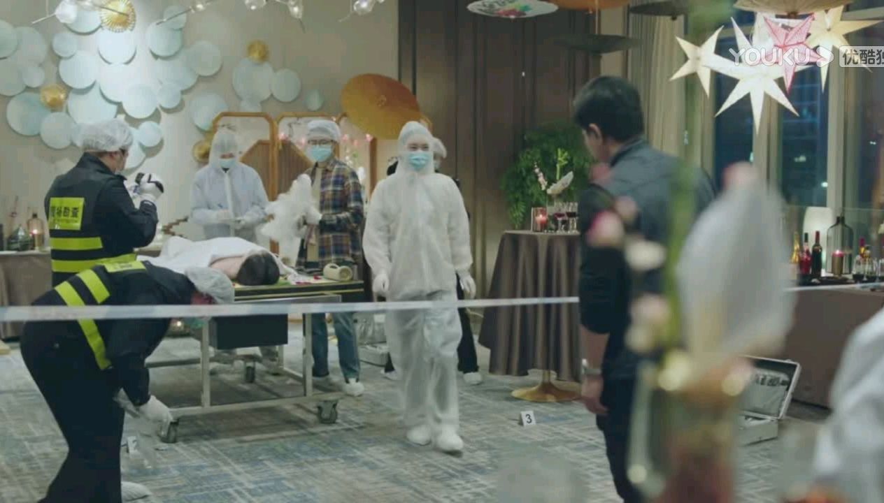 电视剧《破茧》:人体盛宴揭露父爱的厚重,但做法不可取
