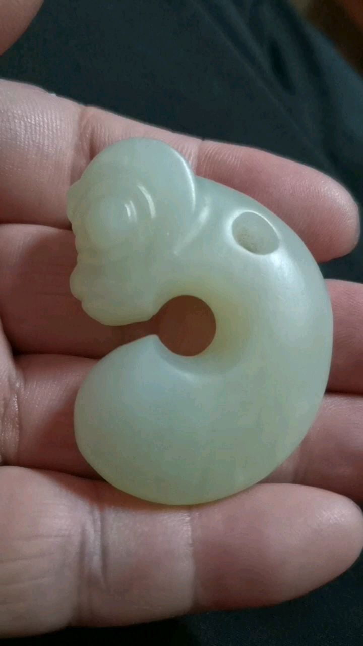 河磨玉白玉猪龙