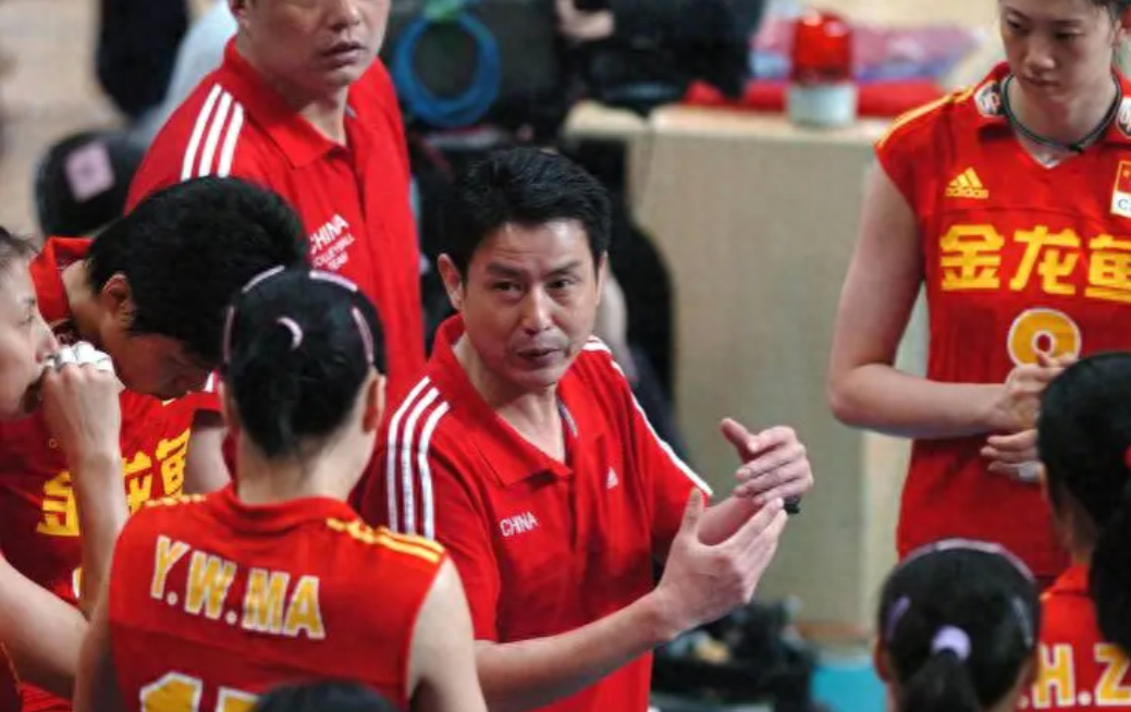 回顾:打压女排主教练,卷走44亿逃往美国,盘点我国体坛