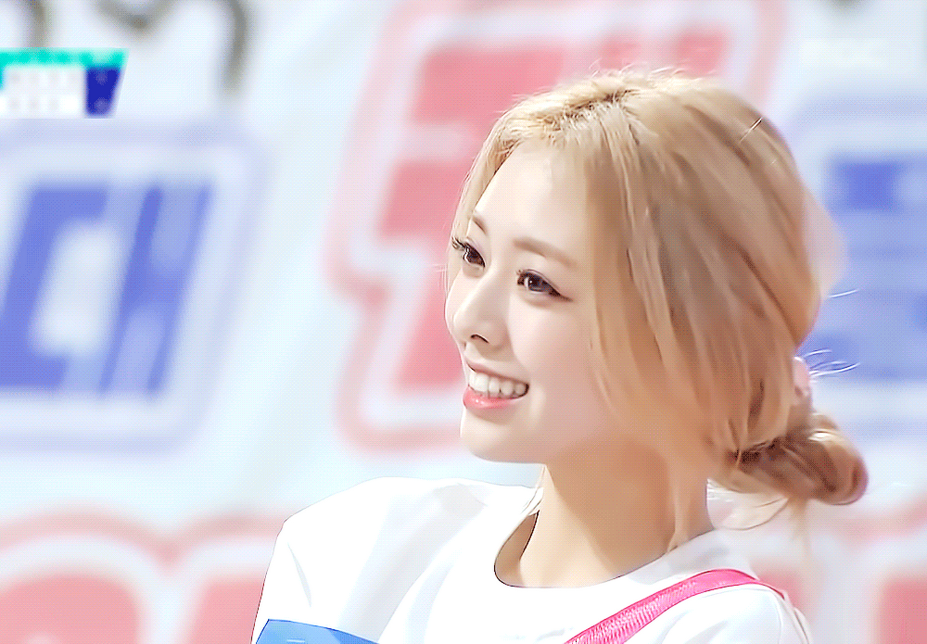 申宥娜,我那03年出生,身高173开保时捷的绝美体育生,腰臀比惊人的明艳