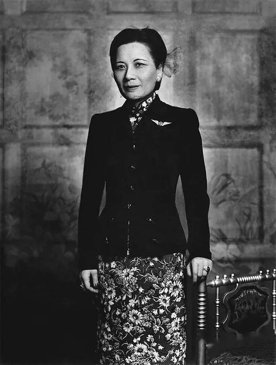 思想和生活习惯完全西化的宋美龄为何会对旗袍如此钟意?