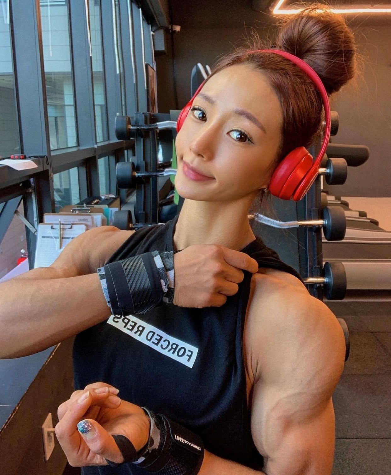 韩国另类健身模特夏李珍