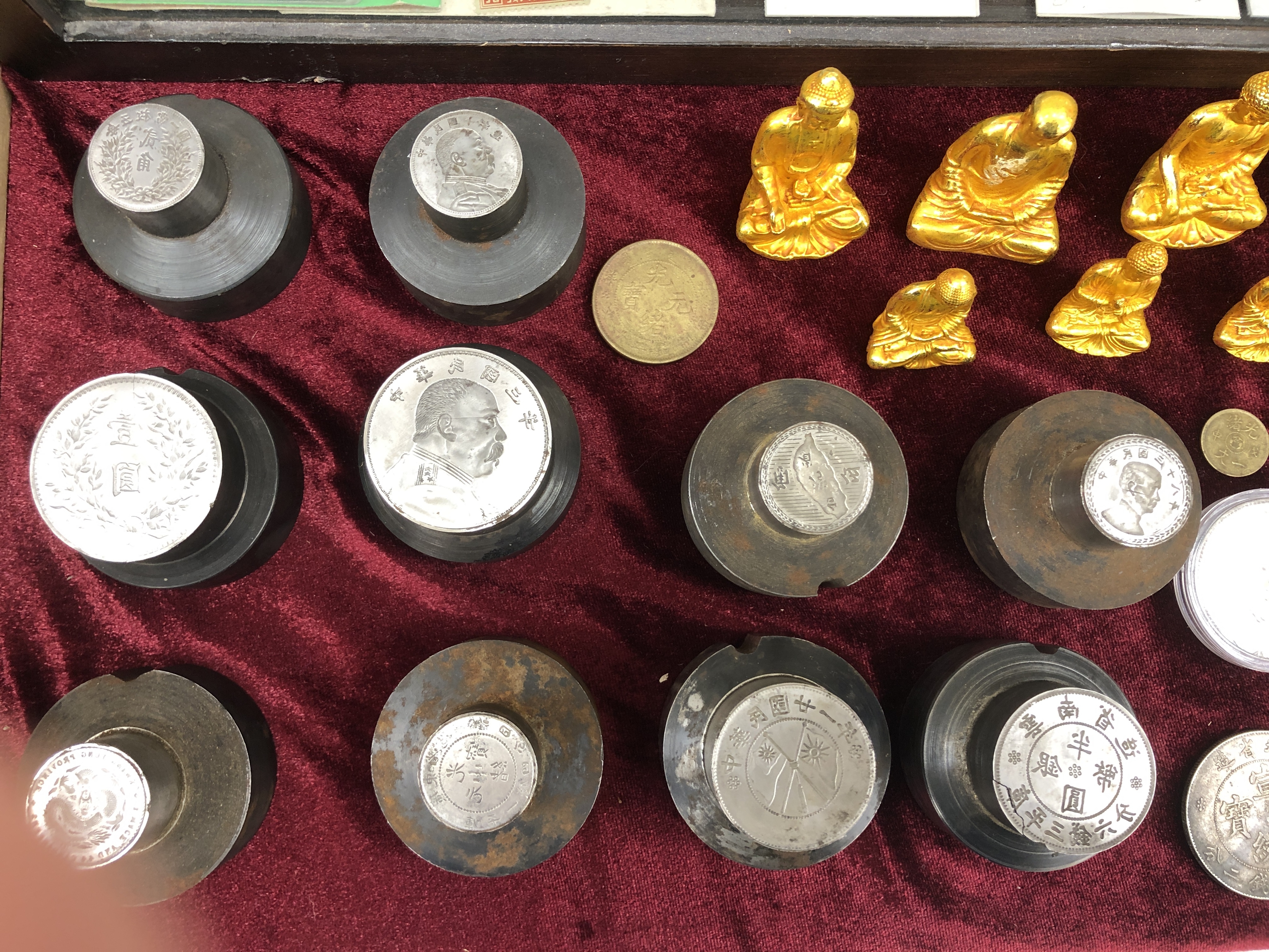 日本古玩城惊现多套中国银元钢模,卖家要2.5万一套