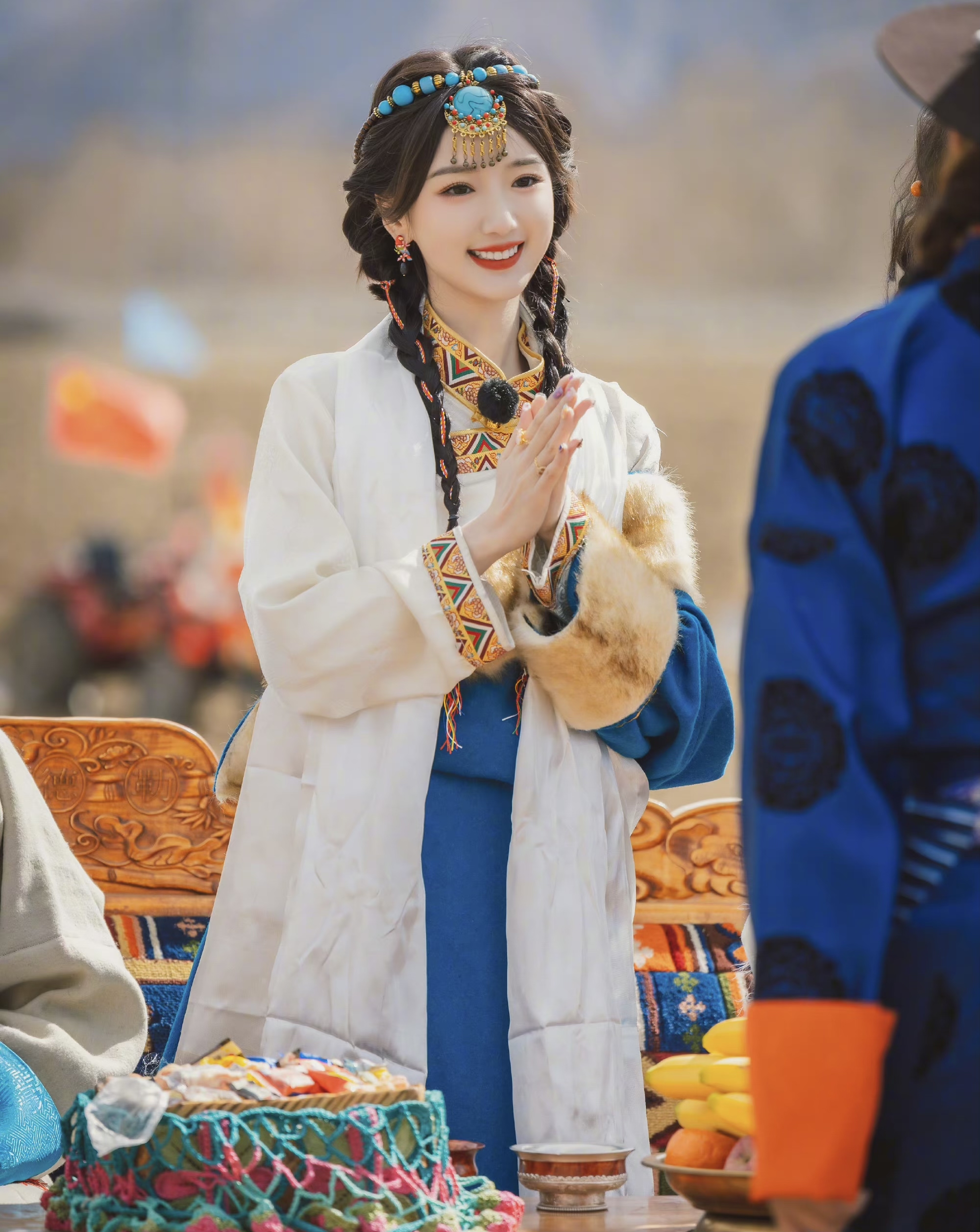 毛晓彤最新综艺,一身藏族服饰,妥妥的卓玛女孩