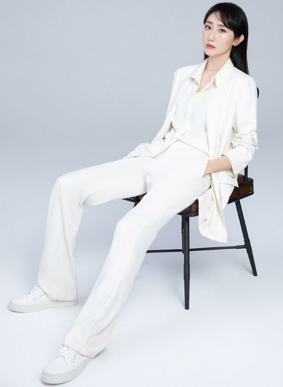 安冬,1994年12月26日出生于天津市,中国内地女演员,毕业于解放军艺术