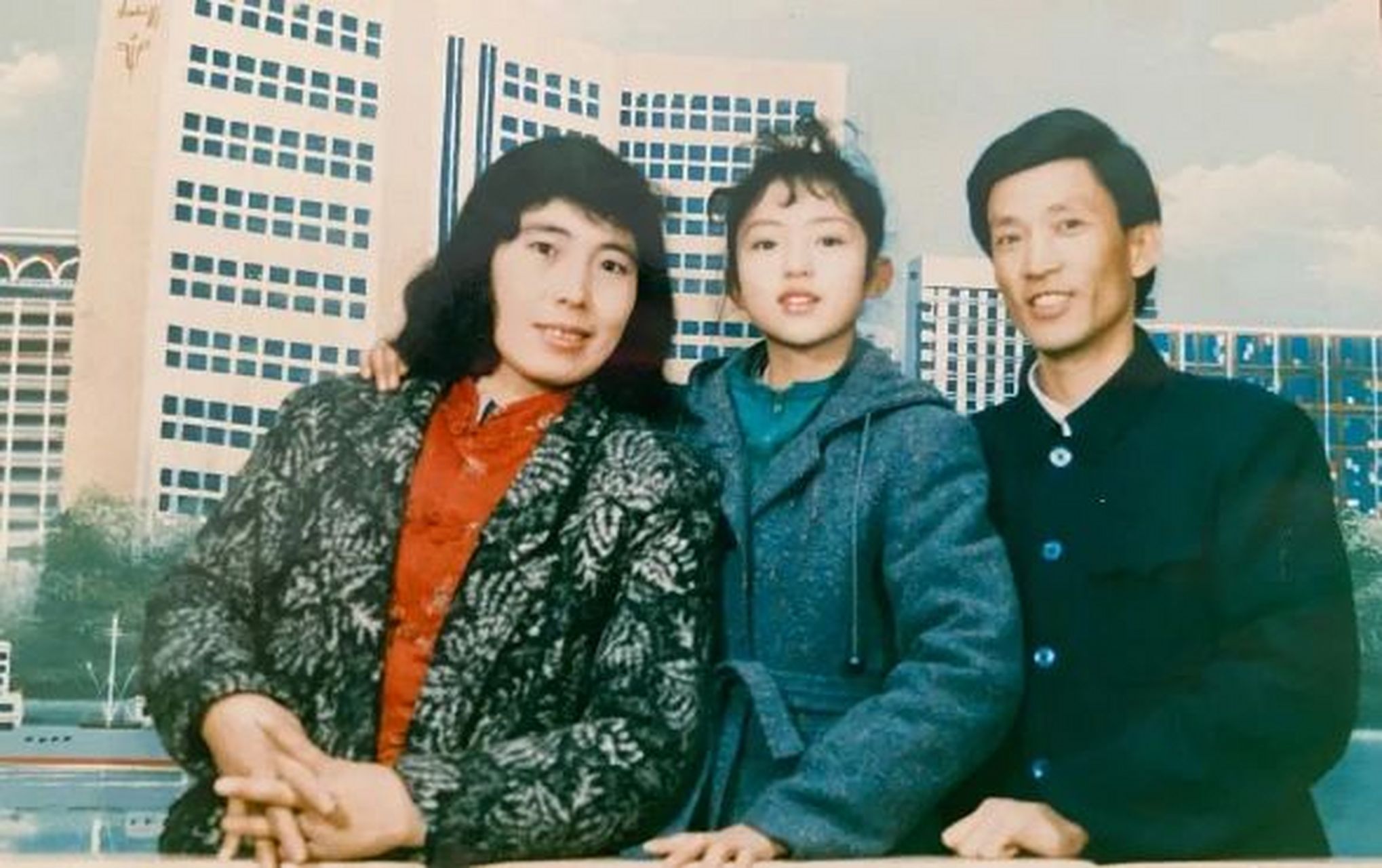 邓超父母 2.章子怡父母 3.陈红父母 4.蒋勤勤父母 5.董璇父母 6.