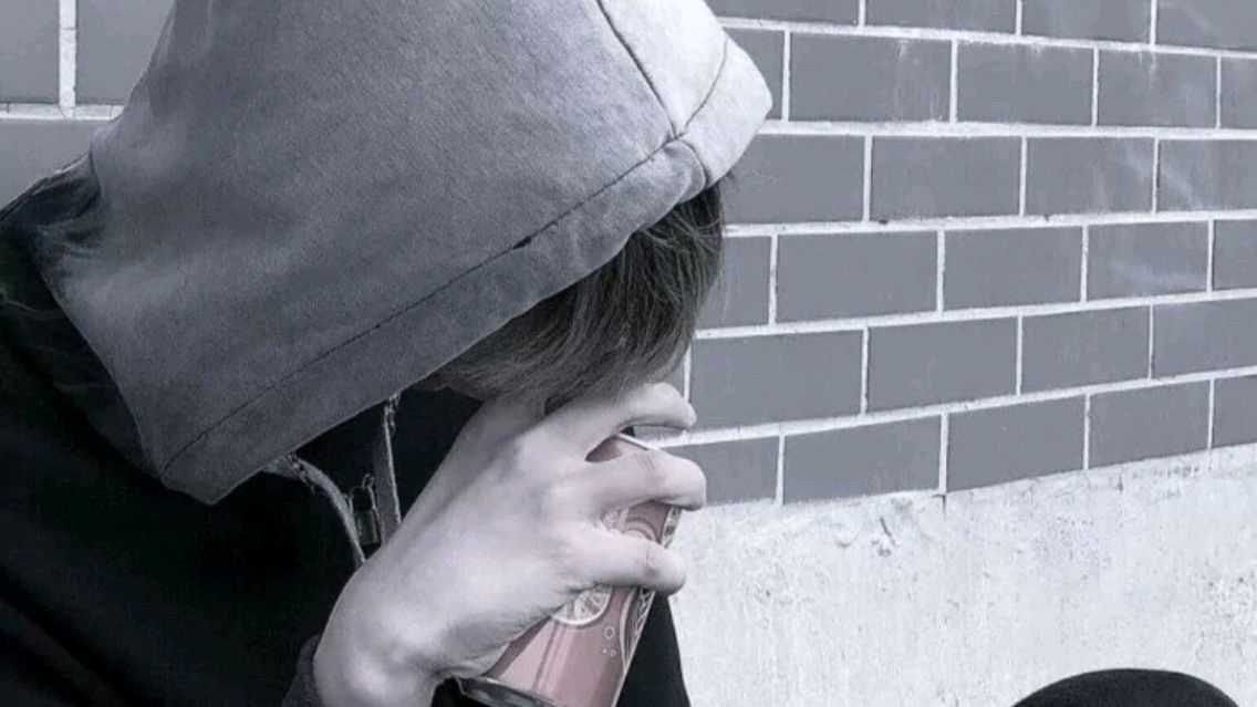绝不露脸的男生头像