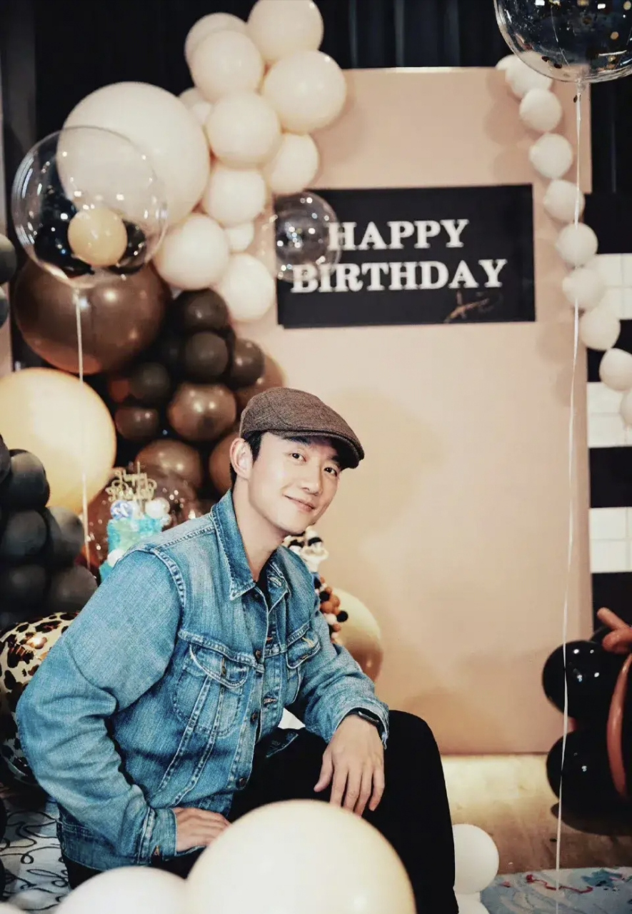 郑恺生日过的太心酸了!
