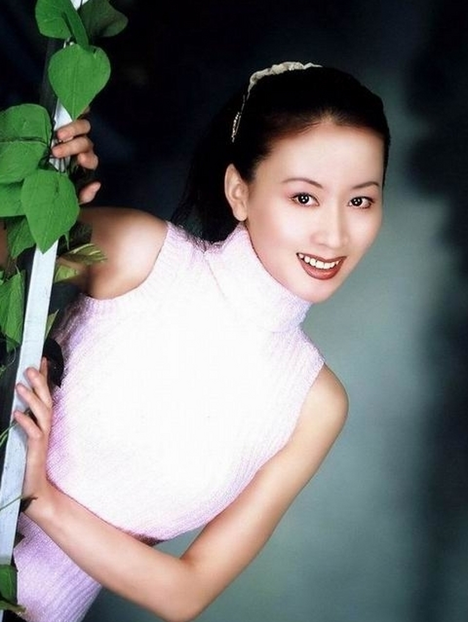 汤加丽是当代女性的杰出模范代表,也在舞蹈上有超高造诣,影视表演上也